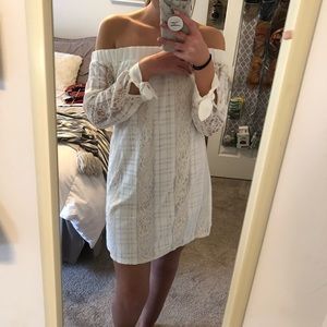 Summer off the should lace dress!